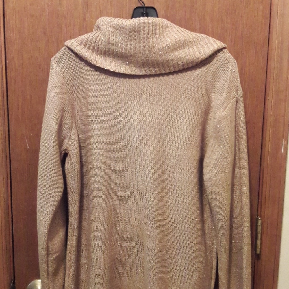 Sweater - Picture 3 of 4